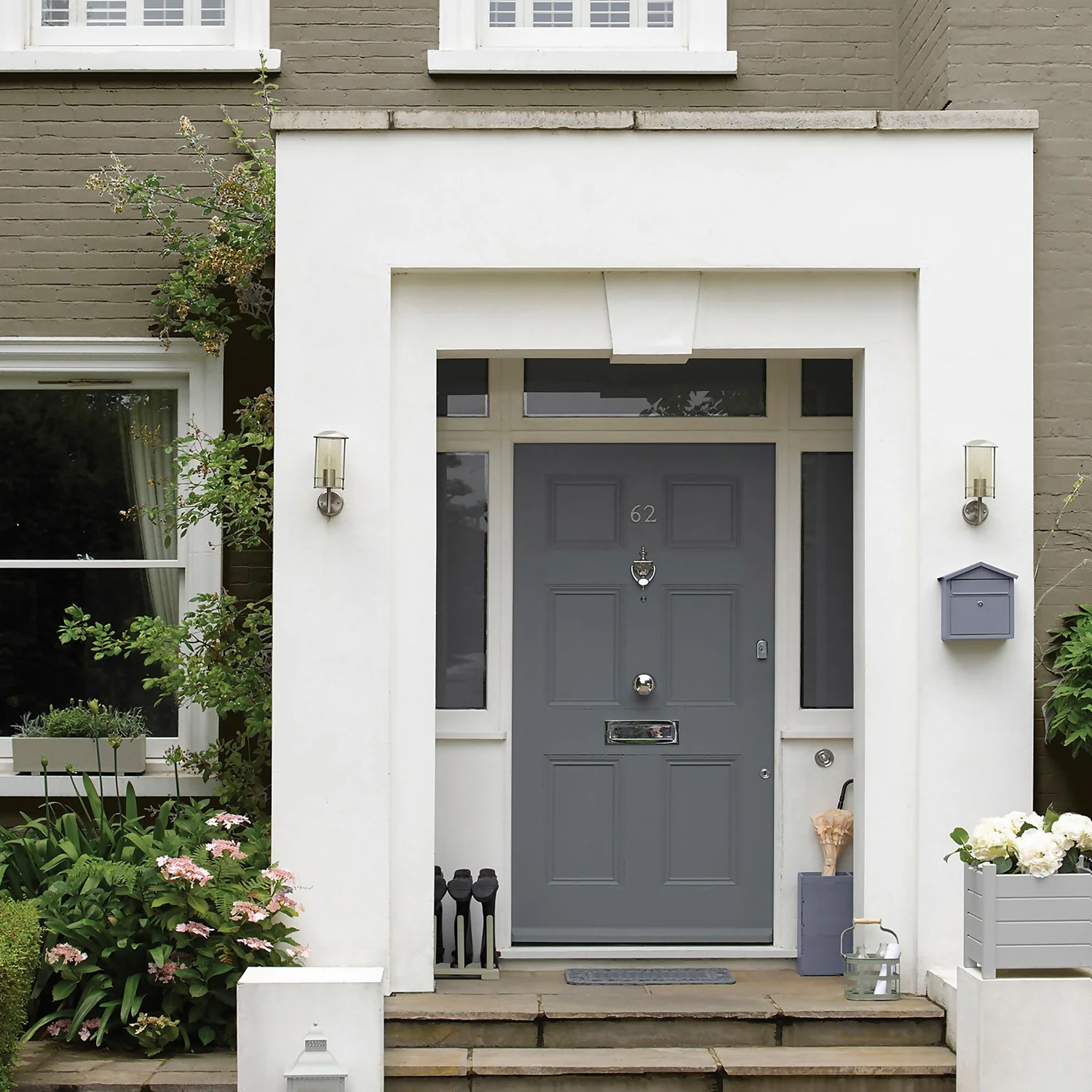 Sandtex Ultra Smooth Masonry Paint - Dark Stone - 150ml 7 Sandtex Ultra Smooth Masonry Paint - Dark Stone - 150ml - Image 5