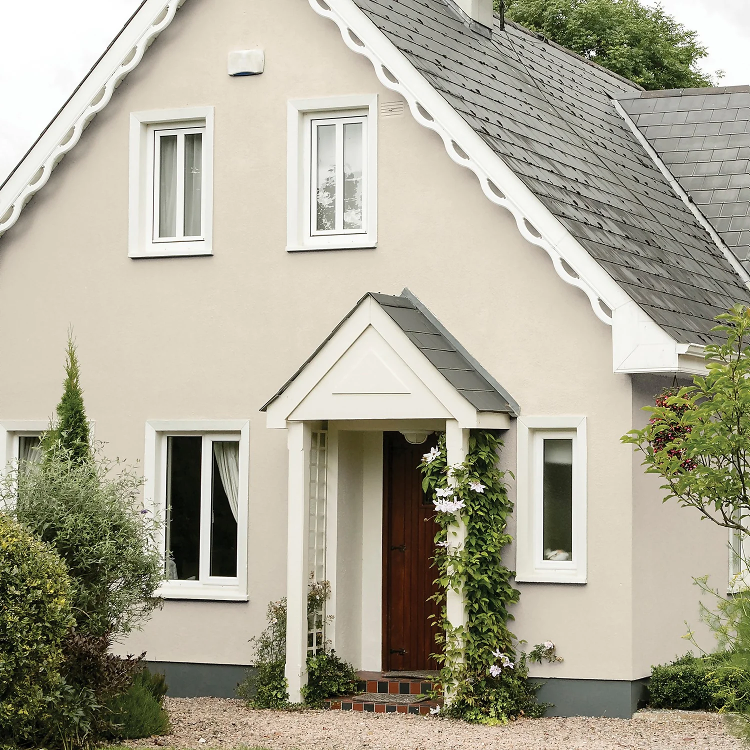 Sandtex® Ultra Smooth Masonry Paint Sandblast - 5L 4 Sandtex® Ultra Smooth Masonry Paint Sandblast - 5L - Image 2