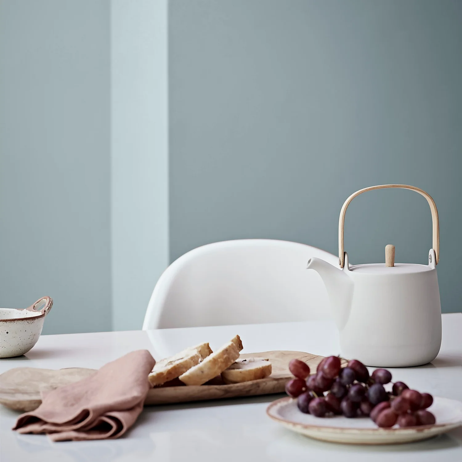 Crown Breatheasy Kitchen Matt Paint Simply Duck Egg - Tester 40ml 5 Crown Breatheasy Kitchen Matt Paint Simply Duck Egg - Tester 40ml - Image 3