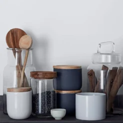 Crown Breatheasy Kitchen Matt Emulsion Paint Splash Of Pepper - Tester 40ml 10 Crown Breatheasy Kitchen Matt Emulsion Paint Splash Of Pepper - Tester 40ml -Paint Store 12814068 5914857364989843