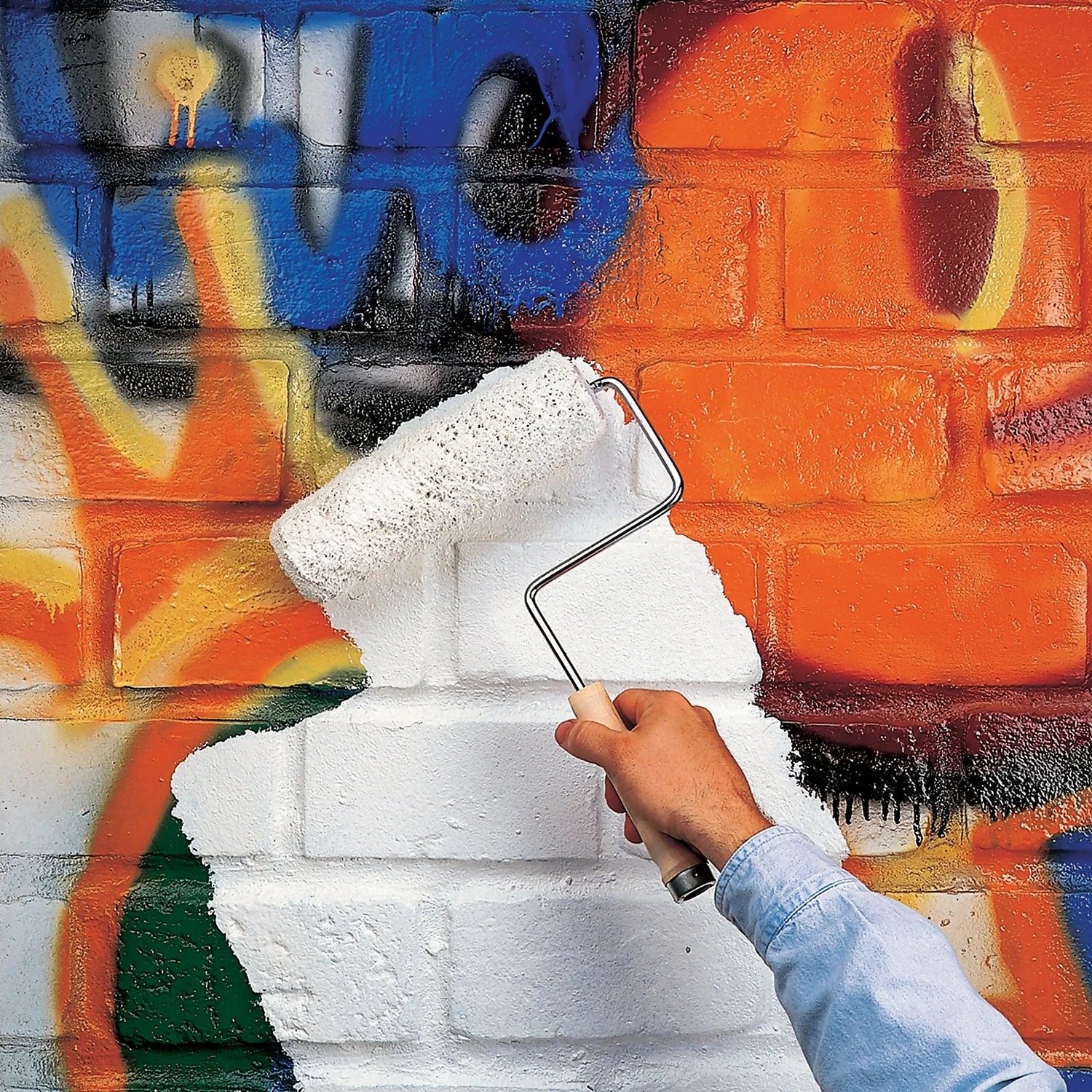 Zinsser Coverstain Primer Sealer - 2.5L 4 Zinsser Coverstain Primer Sealer - 2.5L - Image 2