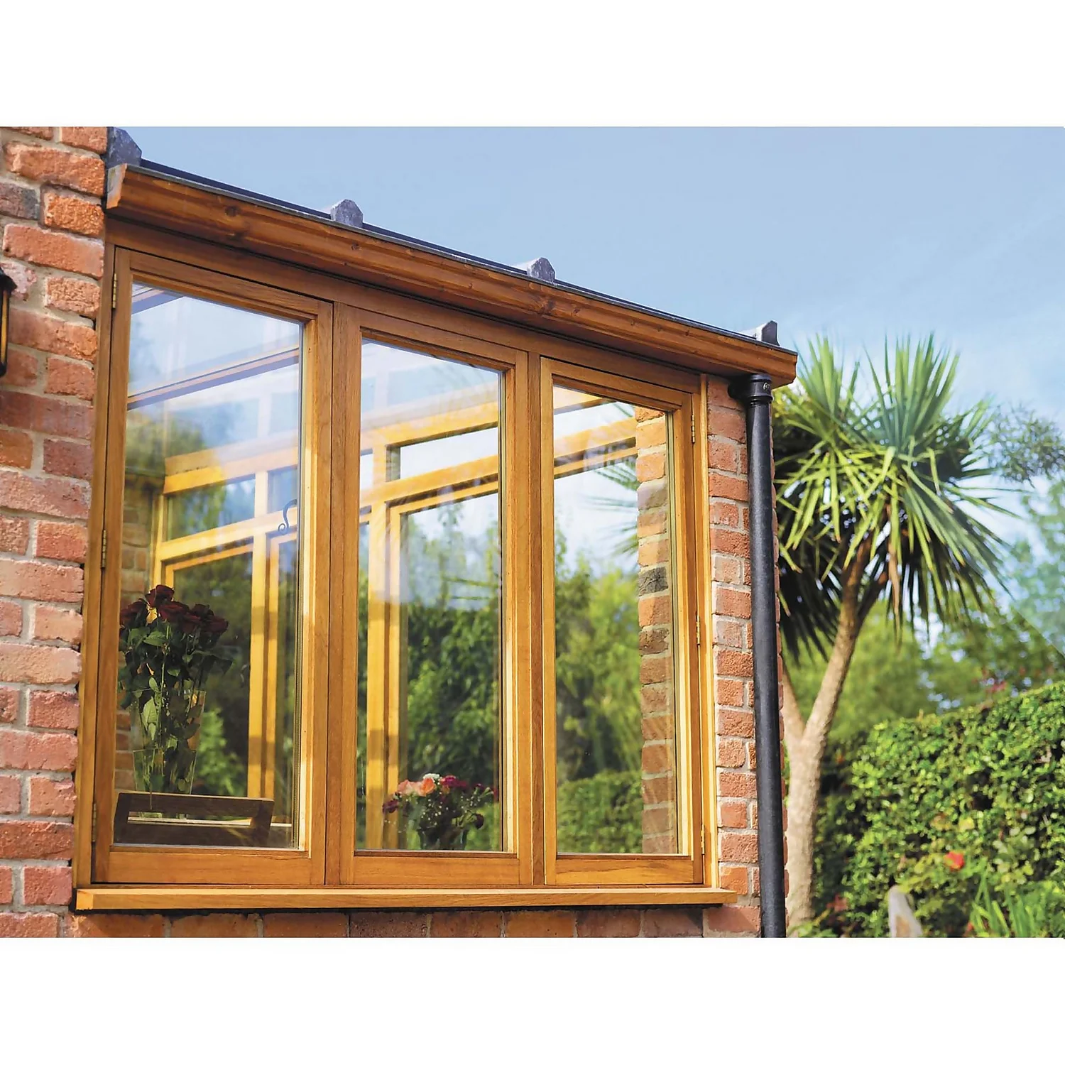 Ronseal Quick Drying Woodstain - Natural Oak Satin 2.5L 6 Ronseal Quick Drying Woodstain - Natural Oak Satin 2.5L - Image 4