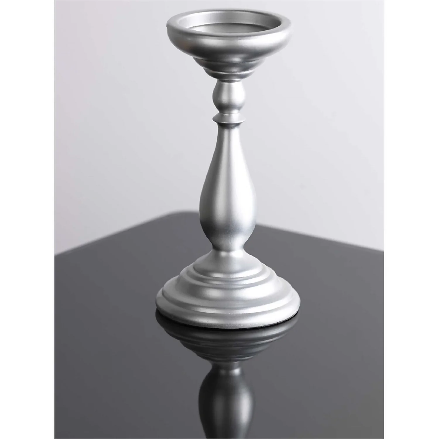 Rust-Oleum Metallic Brilliant Finish - Chrome Spray Paint - 400ml 6 Rust-Oleum Metallic Brilliant Finish - Chrome Spray Paint - 400ml - Image 4