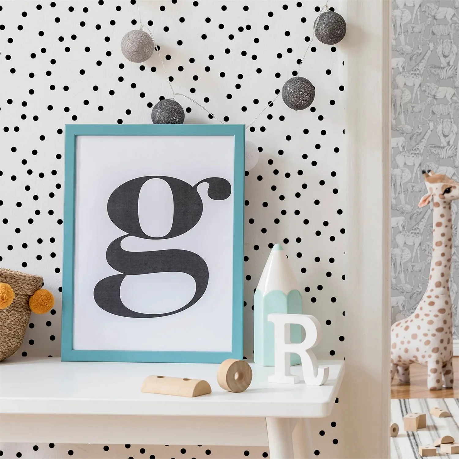 Superfresco Easy Confetti Black White Wallpaper 4 Superfresco Easy Confetti Black White Wallpaper - Image 2