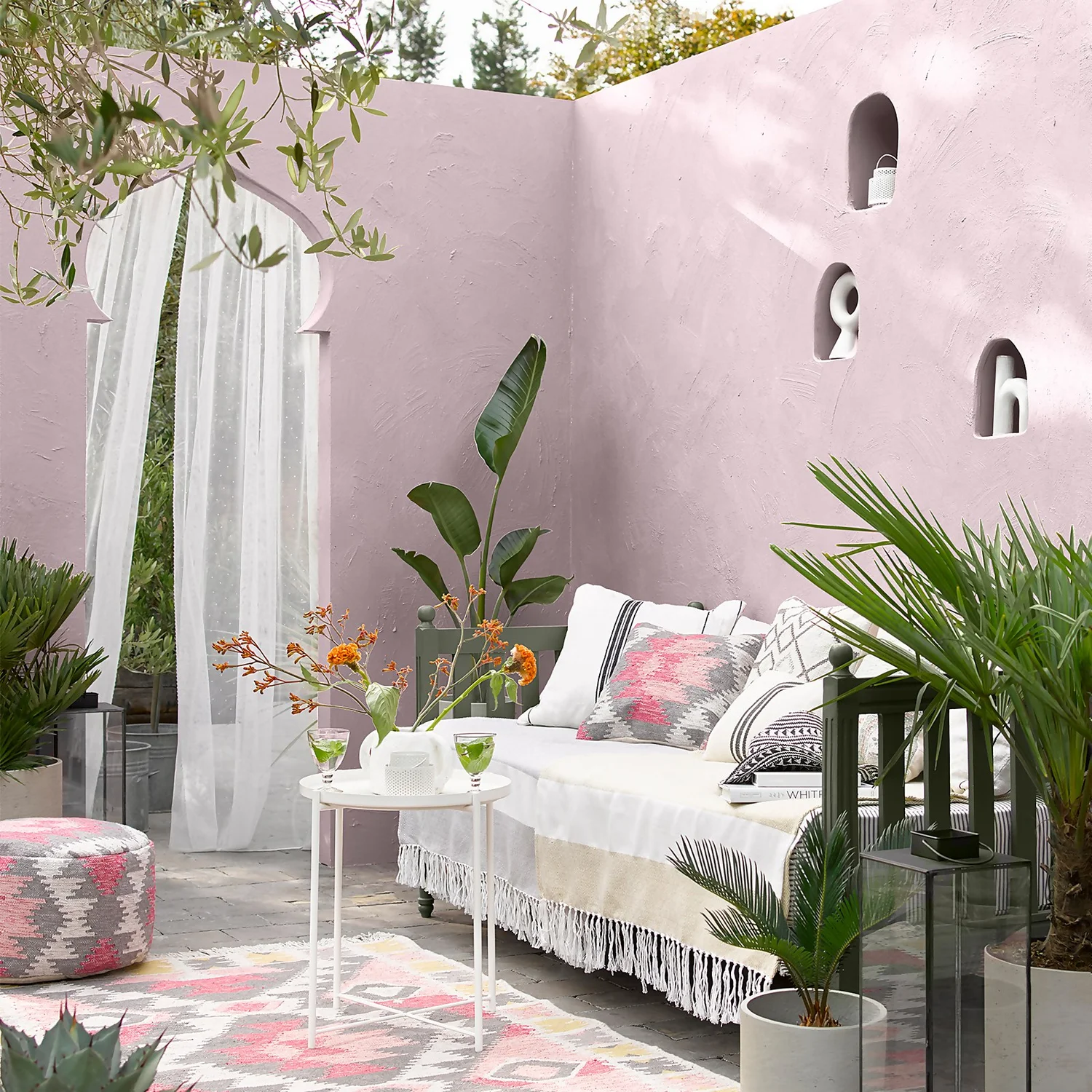 Sandtex Ultra Smooth Masonry Paint Somerset Pink - Tester 5 Sandtex Ultra Smooth Masonry Paint Somerset Pink - Tester - Image 3