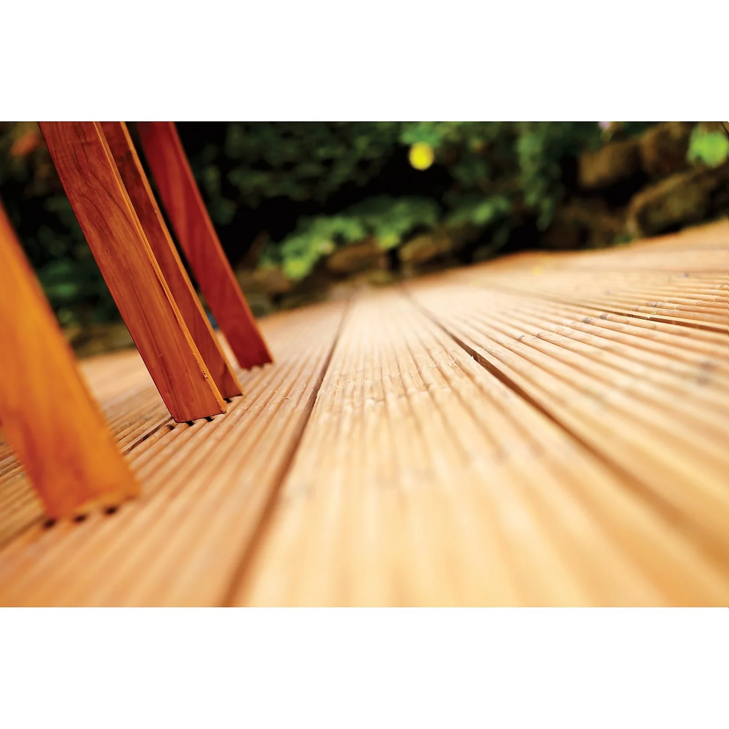 Ronseal Ultimate Protection Decking Stain Country Oak - 2.5L 7 Ronseal Ultimate Protection Decking Stain Country Oak - 2.5L - Image 5