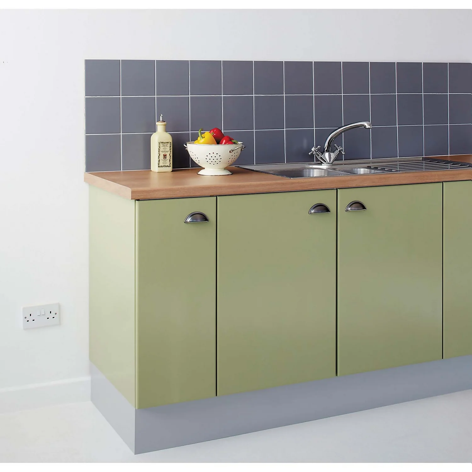 Ronseal One Coat Tile Paint Cobalt Grey Gloss - 750ml 5 Ronseal One Coat Tile Paint Cobalt Grey Gloss - 750ml - Image 3