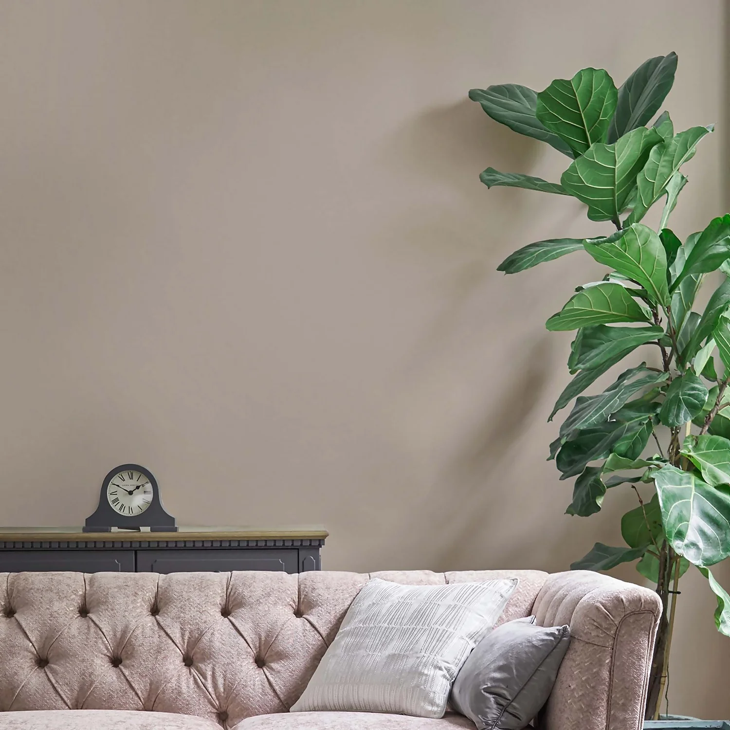 Laura Ashley Eggshell Paint Soft Truffle - 750ml 4 Laura Ashley Eggshell Paint Soft Truffle - 750ml - Image 2