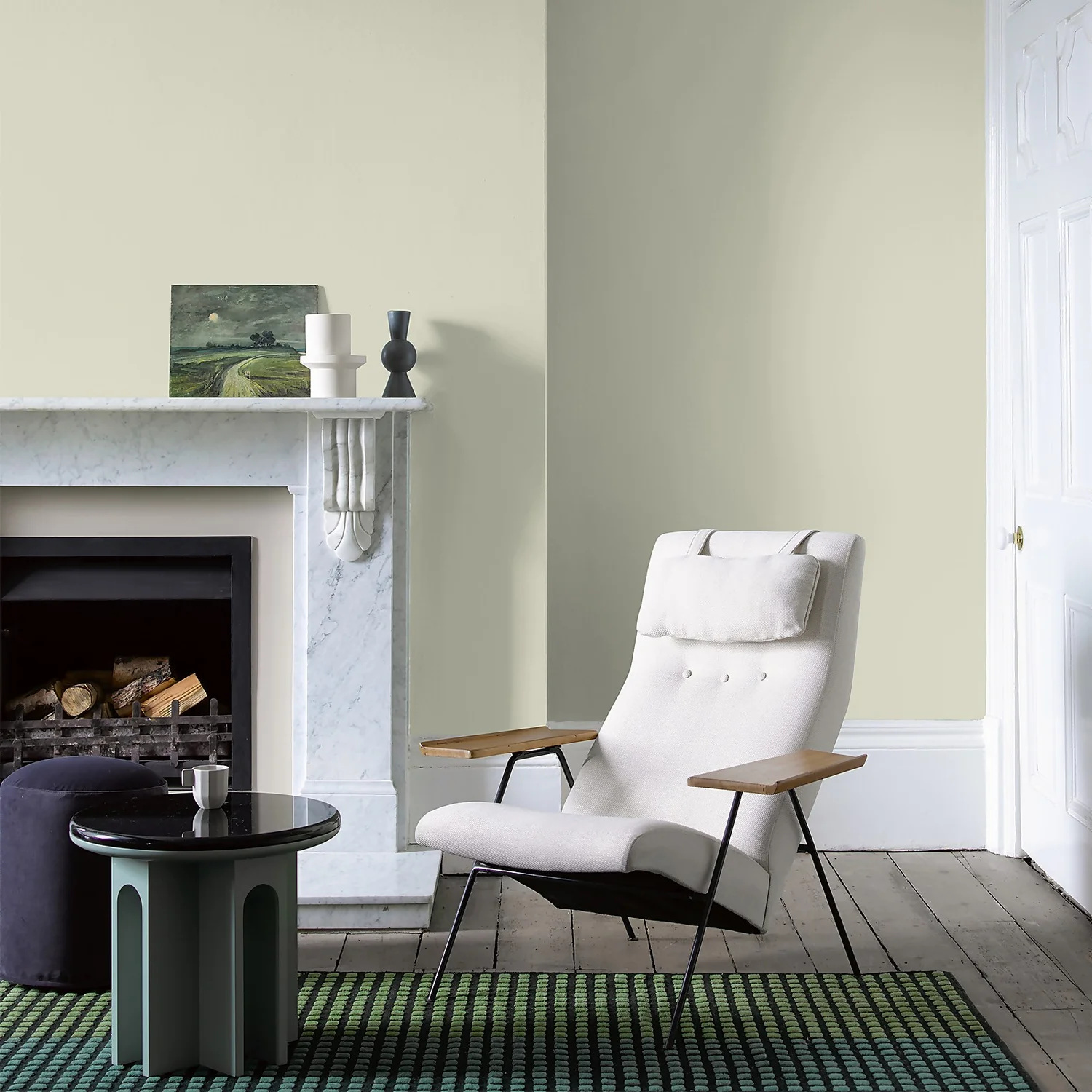 CRAFTED™ By Crown Flat Matt Interior Wall, Ceiling And Wood Paint Poetry® - 2.5L 6 CRAFTED™ By Crown Flat Matt Interior Wall, Ceiling And Wood Paint Poetry® - 2.5L - Image 4