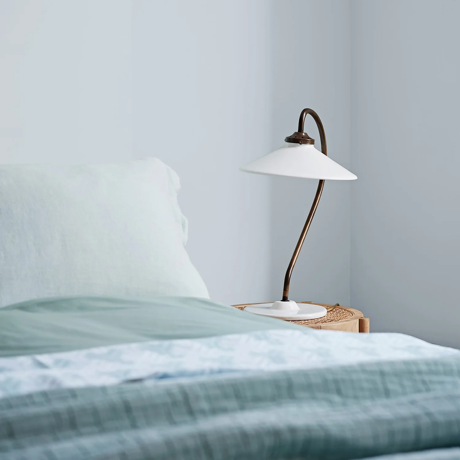 Crown Matt Emulsion Paint Day Dreamer - Tester 40ml 5 Crown Matt Emulsion Paint Day Dreamer - Tester 40ml - Image 3