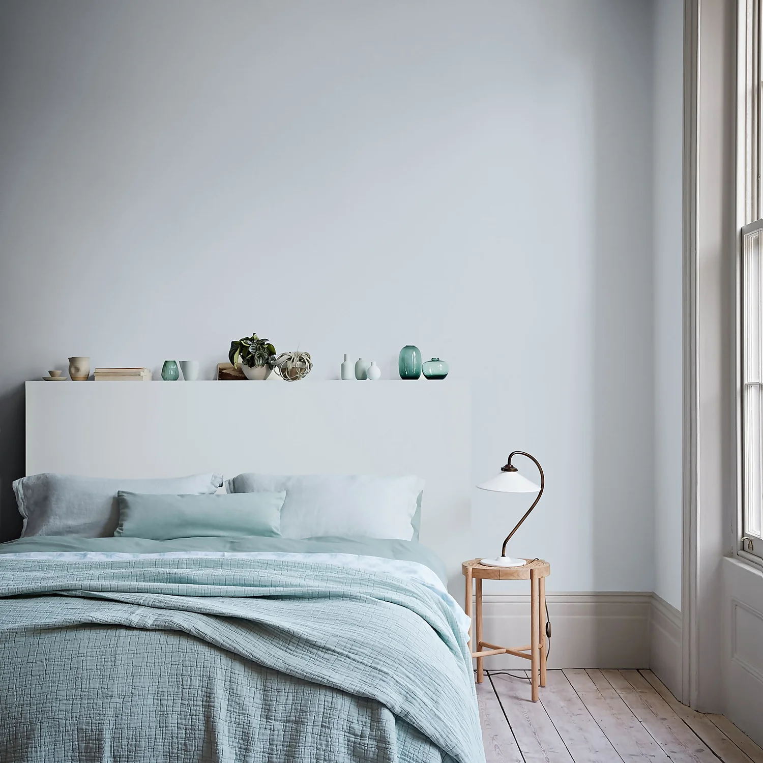 Crown Matt Emulsion Paint Day Dreamer - Tester 40ml 4 Crown Matt Emulsion Paint Day Dreamer - Tester 40ml - Image 2