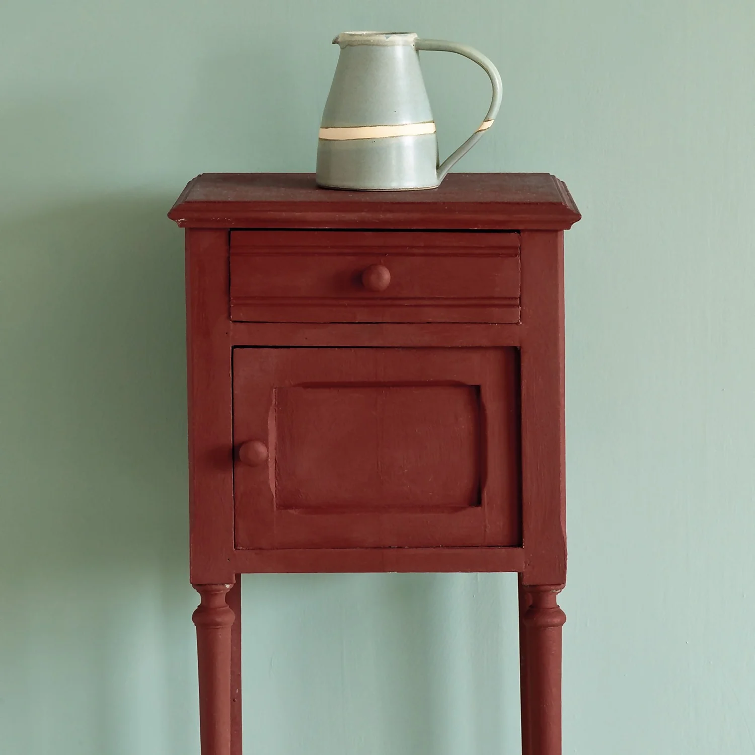 Annie Sloan Primer Red Chalk Paint - 1L 4 Annie Sloan Primer Red Chalk Paint - 1L - Image 2