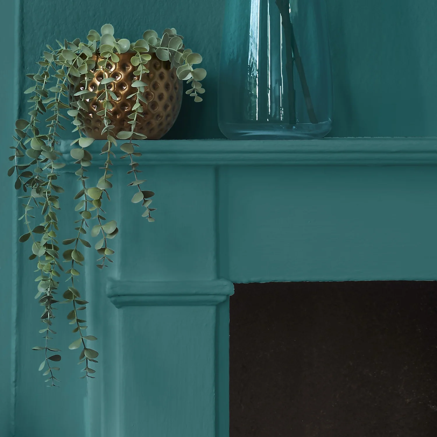 Rust-Oleum Matt Furniture Paint Peacock Suit - 125ml 4 Rust-Oleum Matt Furniture Paint Peacock Suit - 125ml - Image 2