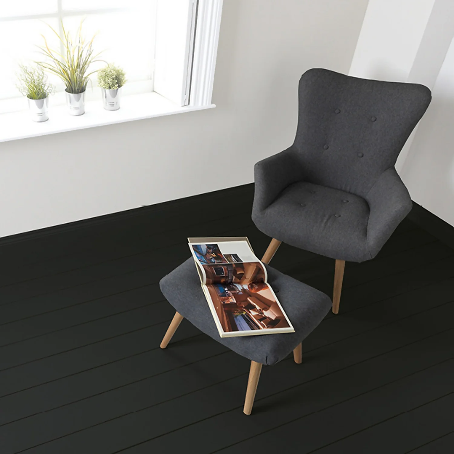 Rust-Oleum Chalky Floor Paint Black Sand - 2.5L 4 Rust-Oleum Chalky Floor Paint Black Sand - 2.5L - Image 2